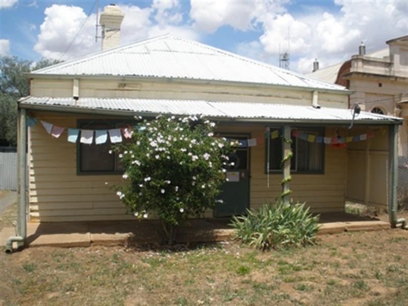 64 Michie Street, Elmore VIC 3558