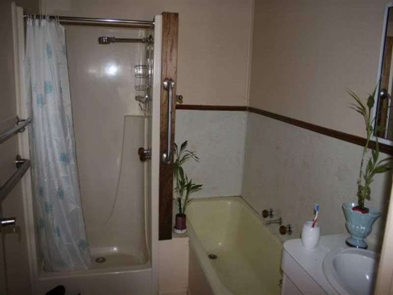 11 Edward Street, Rochester VIC 3561