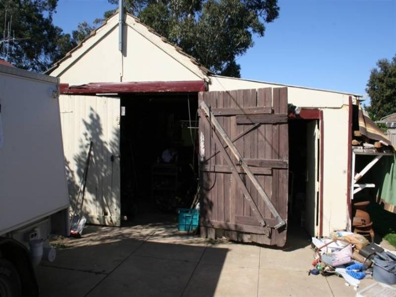 11 Edward Street, Rochester VIC 3561