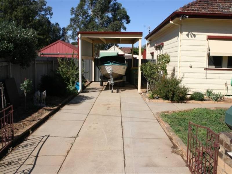 11 Edward Street, Rochester VIC 3561