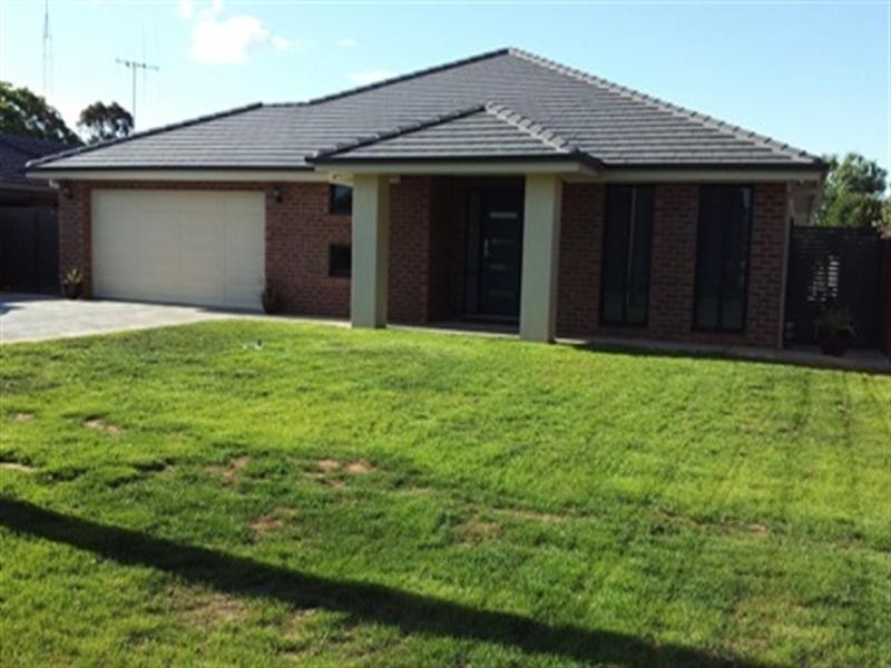 80 McKenzie Street, Rochester VIC 3561