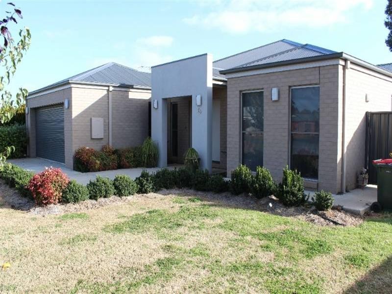 26 Baynes Street, Rochester VIC 3561