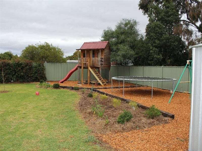 26 Baynes Street, Rochester VIC 3561