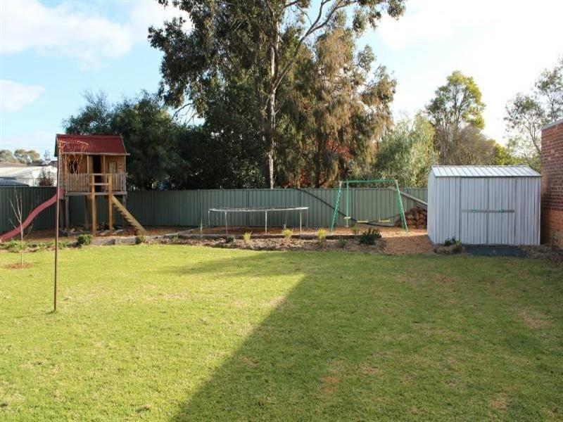 26 Baynes Street, Rochester VIC 3561