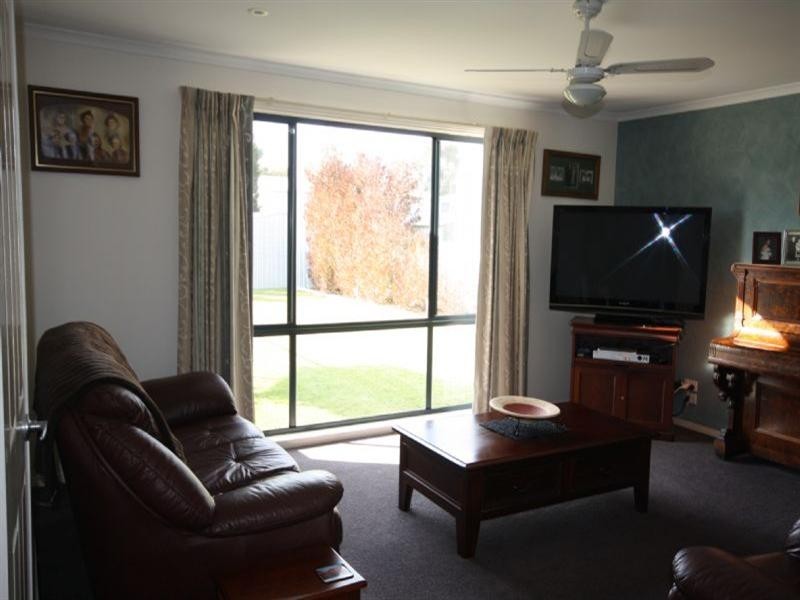 9 High Street, Rochester VIC 3561