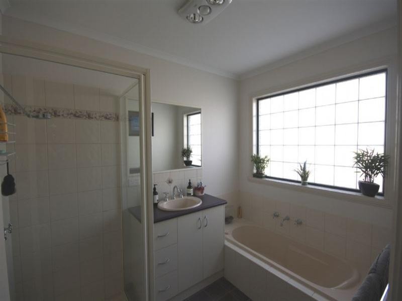 9 High Street, Rochester VIC 3561