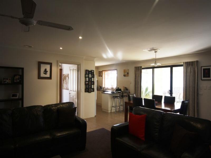 9 High Street, Rochester VIC 3561