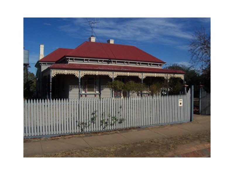 33 Alma Street, St Arnaud VIC 3478