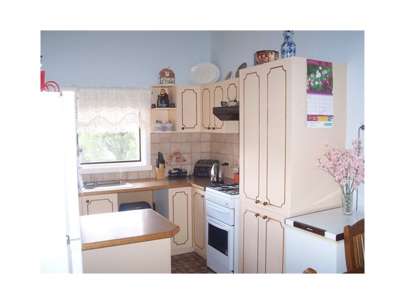 39 Navarre Road, St Arnaud VIC 3478