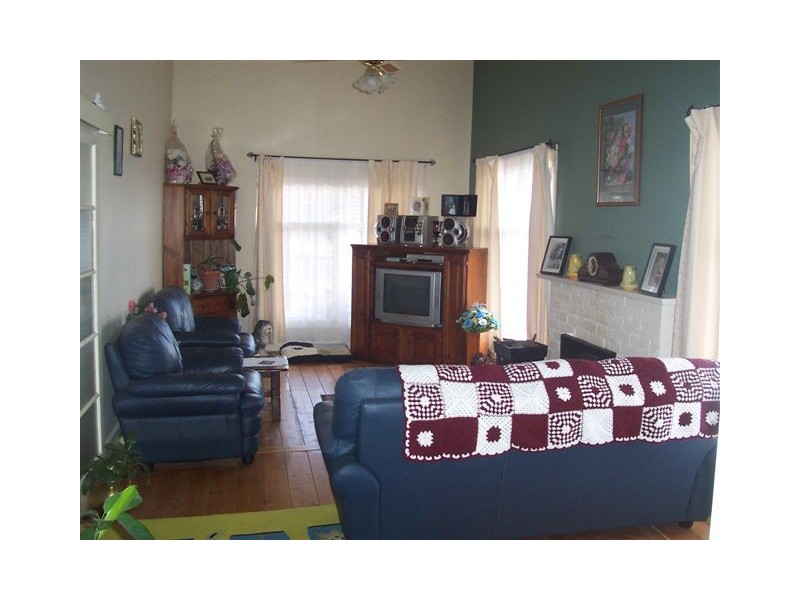 39 Navarre Road, St Arnaud VIC 3478