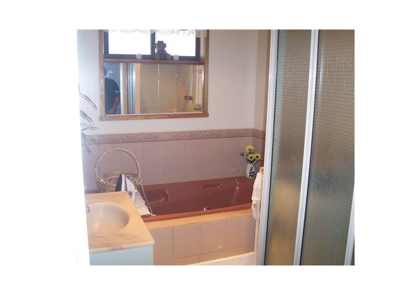 39 Navarre Road, St Arnaud VIC 3478