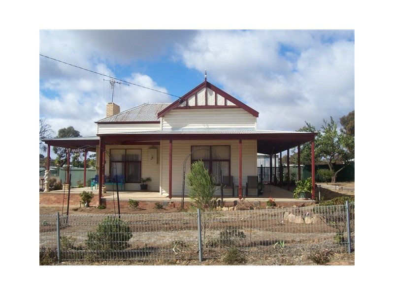 39 Navarre Road, St Arnaud VIC 3478