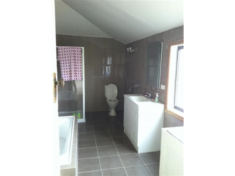 64 Hanrahan Road, Rochester VIC 3561