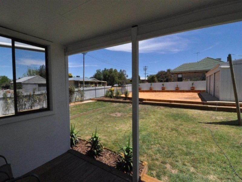 17 Silvermines Road, St Arnaud VIC 3478