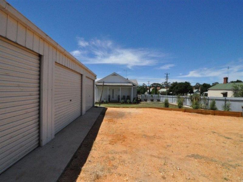 17 Silvermines Road, St Arnaud VIC 3478