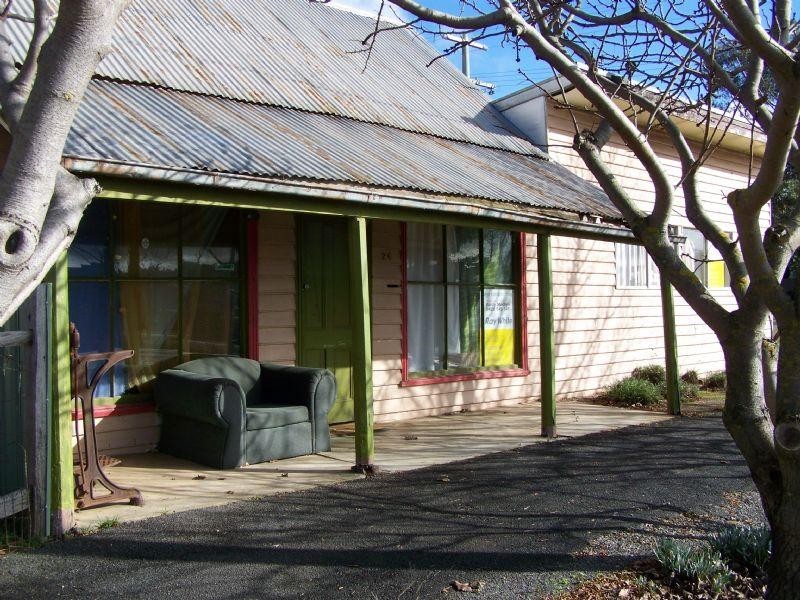 24 High Street, Wedderburn VIC 3518