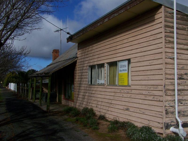 24 High Street, Wedderburn VIC 3518