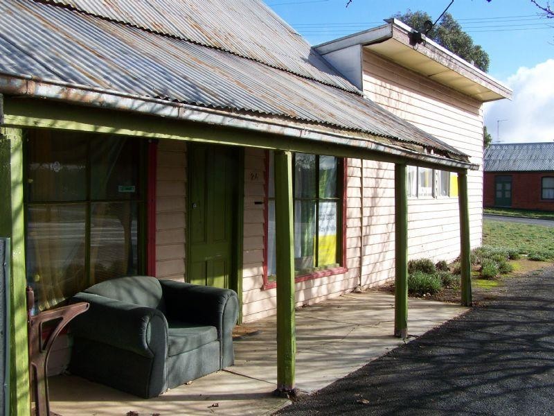 24 High Street, Wedderburn VIC 3518