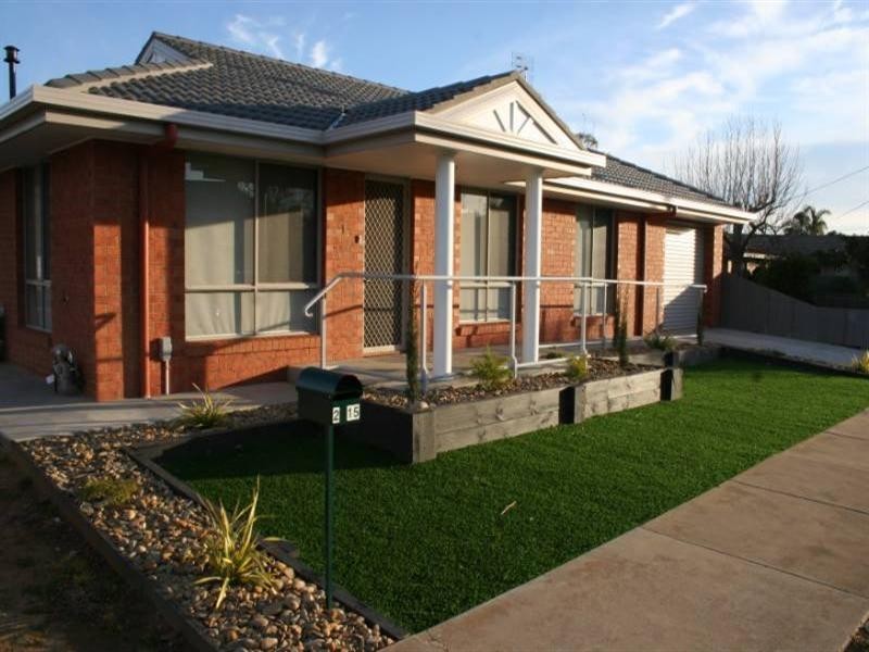 15 Dawson Street, Rochester VIC 3561