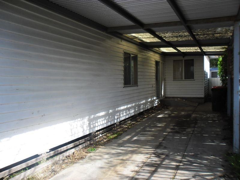 16 Navarre Road, St Arnaud VIC 3478