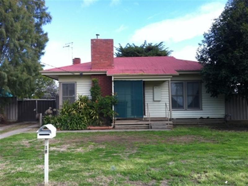 18 Hopetoun Street, Rochester VIC 3561