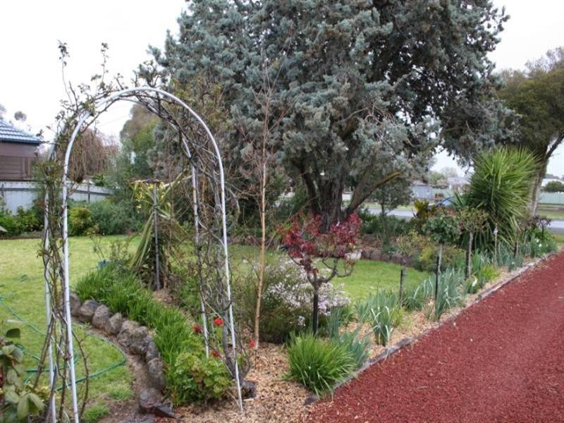 9 Edward Street, Rochester VIC 3561