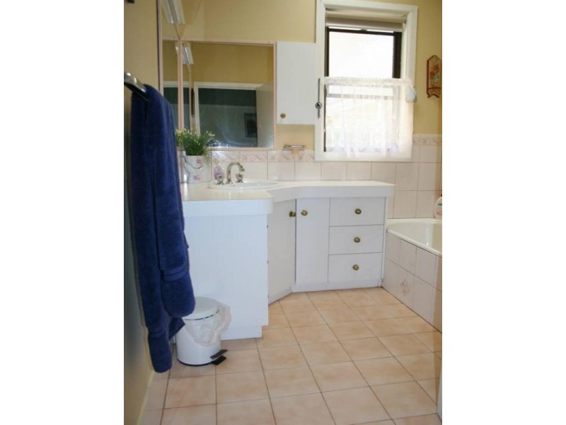 86 Victoria Street, Rochester VIC 3561