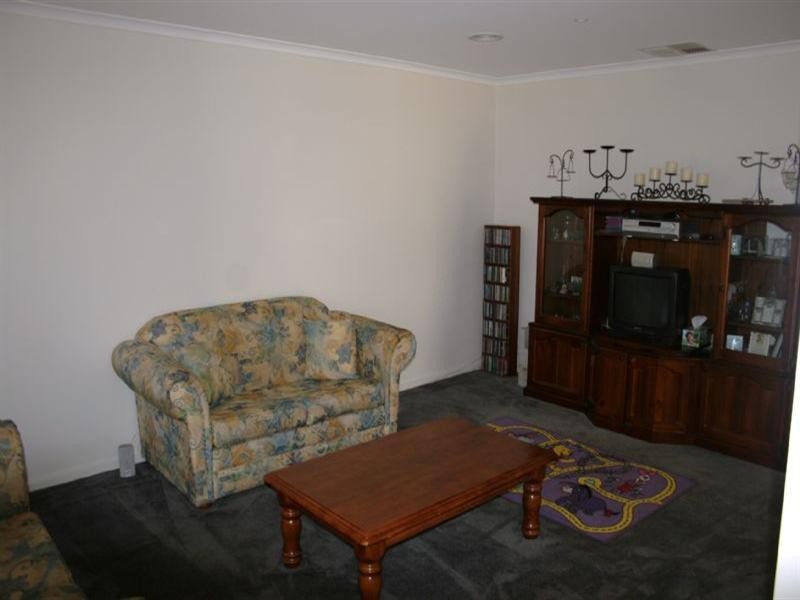 11 Francis Street, Rochester VIC 3561