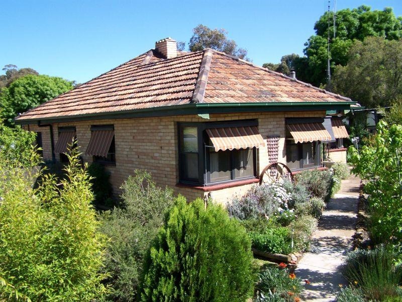142 High Street, Wedderburn VIC 3518
