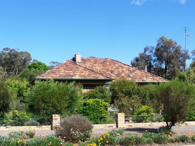 142 High Street, Wedderburn VIC 3518
