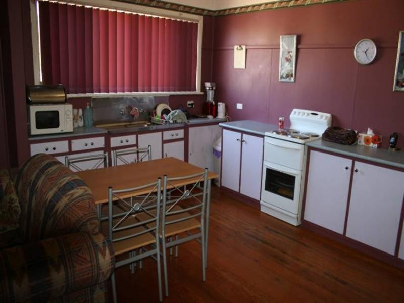 64 Baynes Street, Rochester VIC 3561