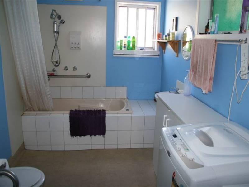 64 Baynes Street, Rochester VIC 3561