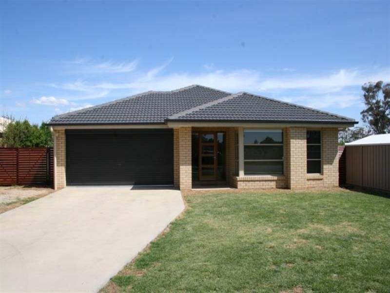 33 Diggora Road, Rochester VIC 3561