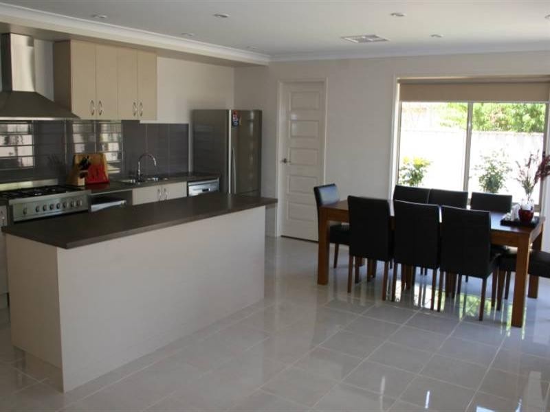 33 Diggora Road, Rochester VIC 3561