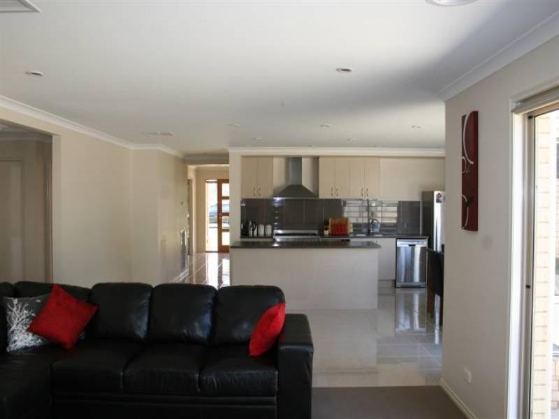 33 Diggora Road, Rochester VIC 3561