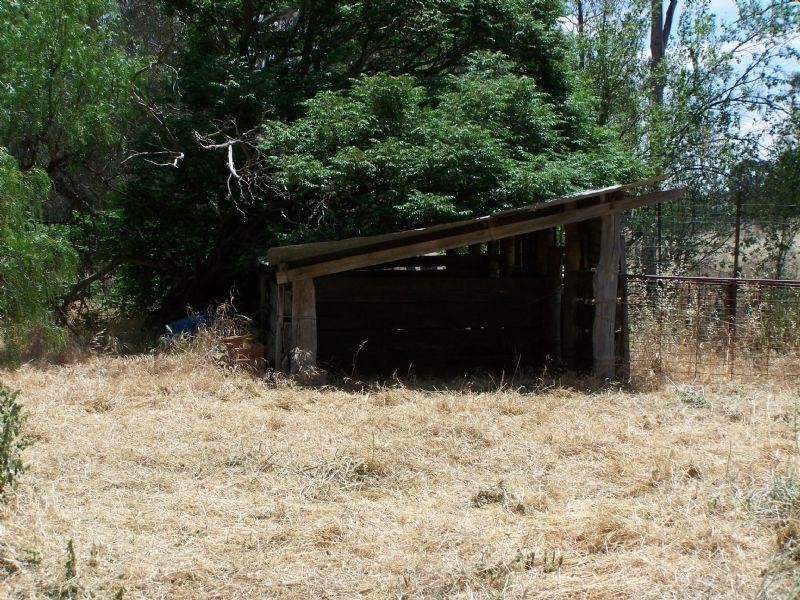 426 Calder Highway, Wedderburn VIC 3518