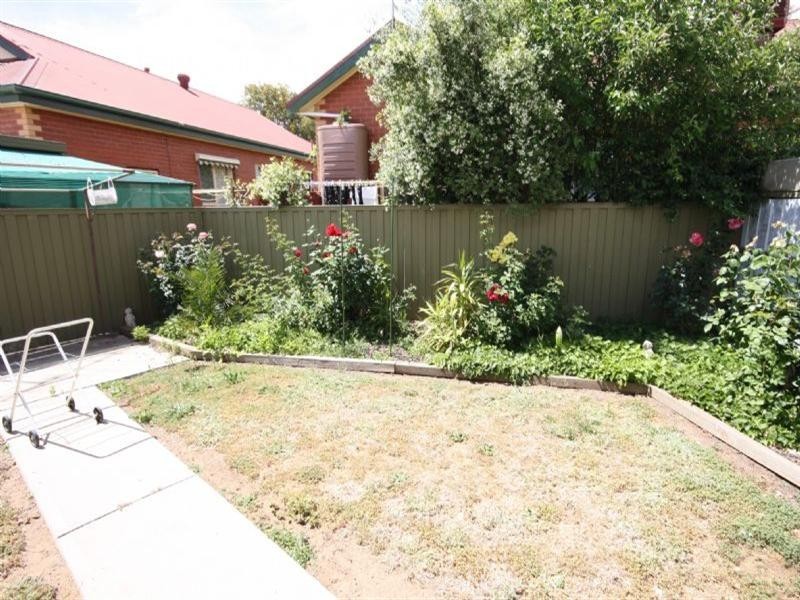 2/29 Mackay Street, Rochester VIC 3561