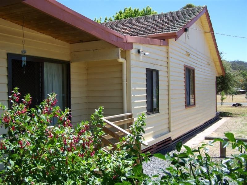 23 Teddington Road, Stuart Mill VIC 3478