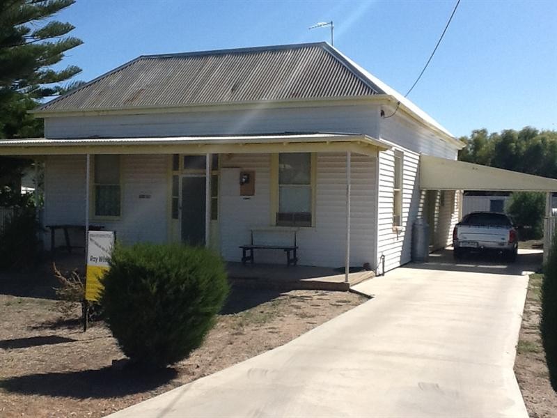 27 Butcher Street, St Arnaud VIC 3478
