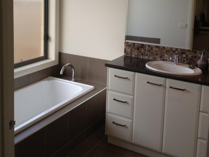 36 Cohen Street, Rochester VIC 3561