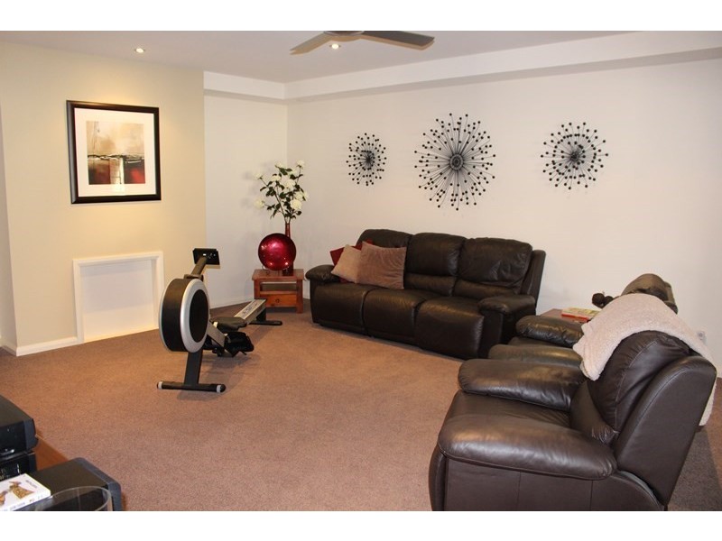 36 Cohen Street, Rochester VIC 3561