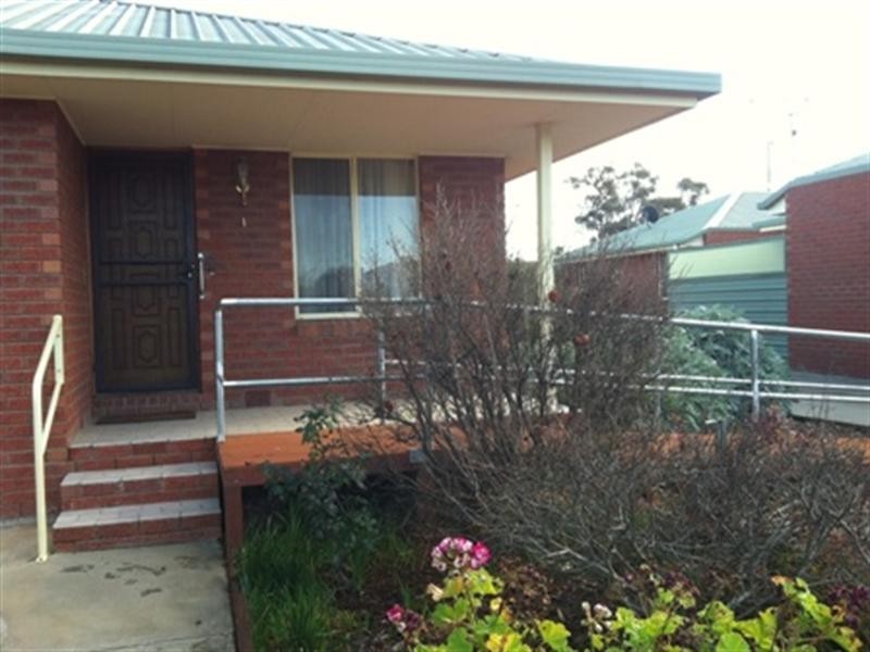 1/26 Mackay Street, Rochester VIC 3561
