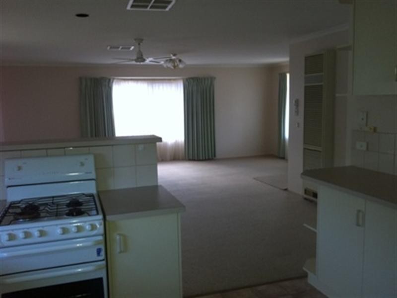 1/26 Mackay Street, Rochester VIC 3561