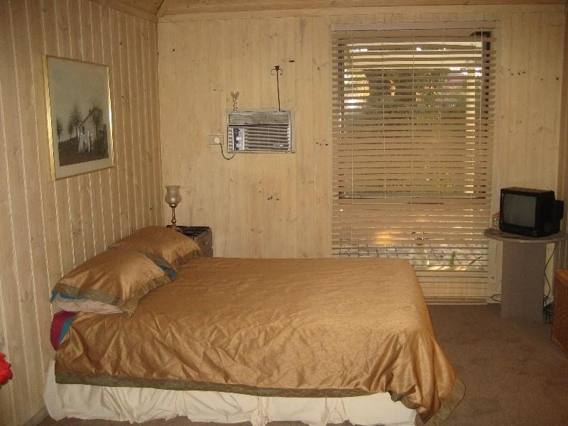 16 Echuca Road, Rochester VIC 3561