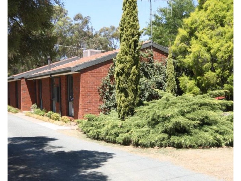 25 Hotham Street, Rochester VIC 3561