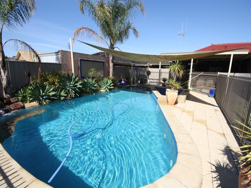 55 Queen Street, Rochester VIC 3561