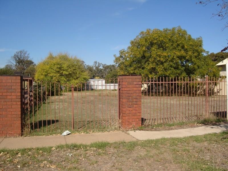 11 Hart Street, Rochester VIC 3561