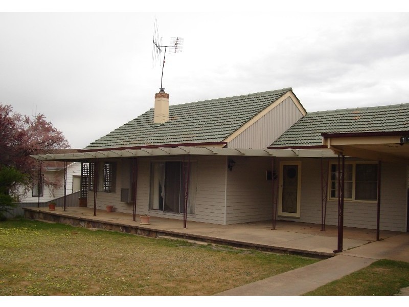 7 Howarth Street, St Arnaud VIC 3478