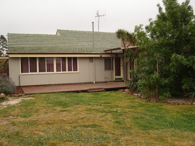 7 Howarth Street, St Arnaud VIC 3478