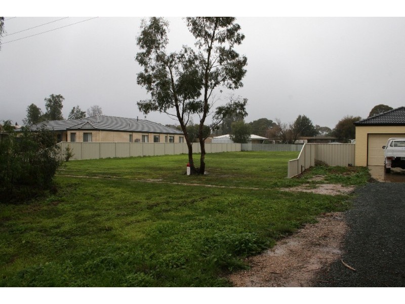 13 High Street, Rochester VIC 3561